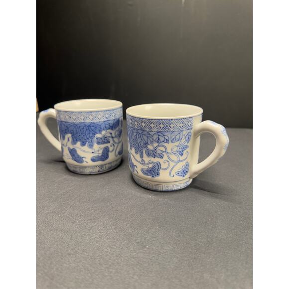 Set of 2 Vintage Guangzhou Chinese Blue & White Porcelain Tea Cups – 3.5" Tall - Picture 2 of 8